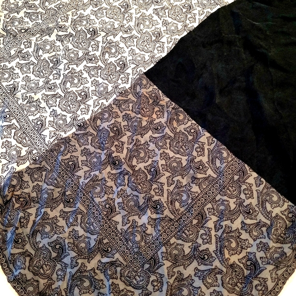 Vintage Square scarf - Picture 5 of 5